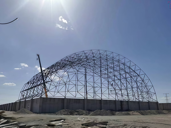 鋼結(jié)構(gòu)網(wǎng)架加工廠(chǎng)